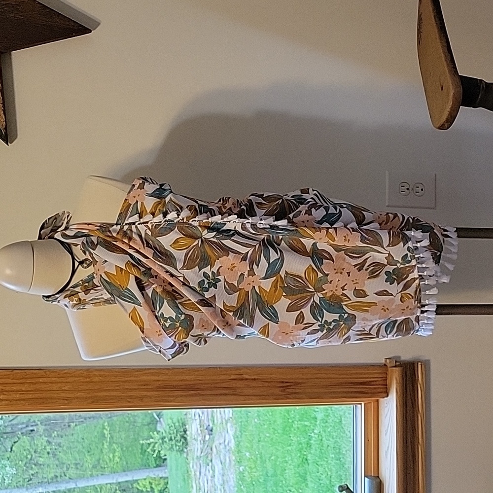 Cute Bathing Suit Coverup, Wrap One Size 😍  New